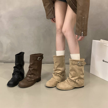 Damen Stiefel Elegant mit Faltenwurf und Druckknöpfen - BerlinGlamour