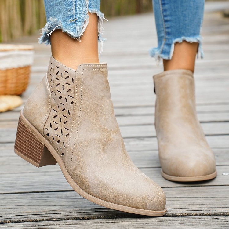 Damen Stiefeletten Elegant mit Lasercut-Design und flacher Sohle