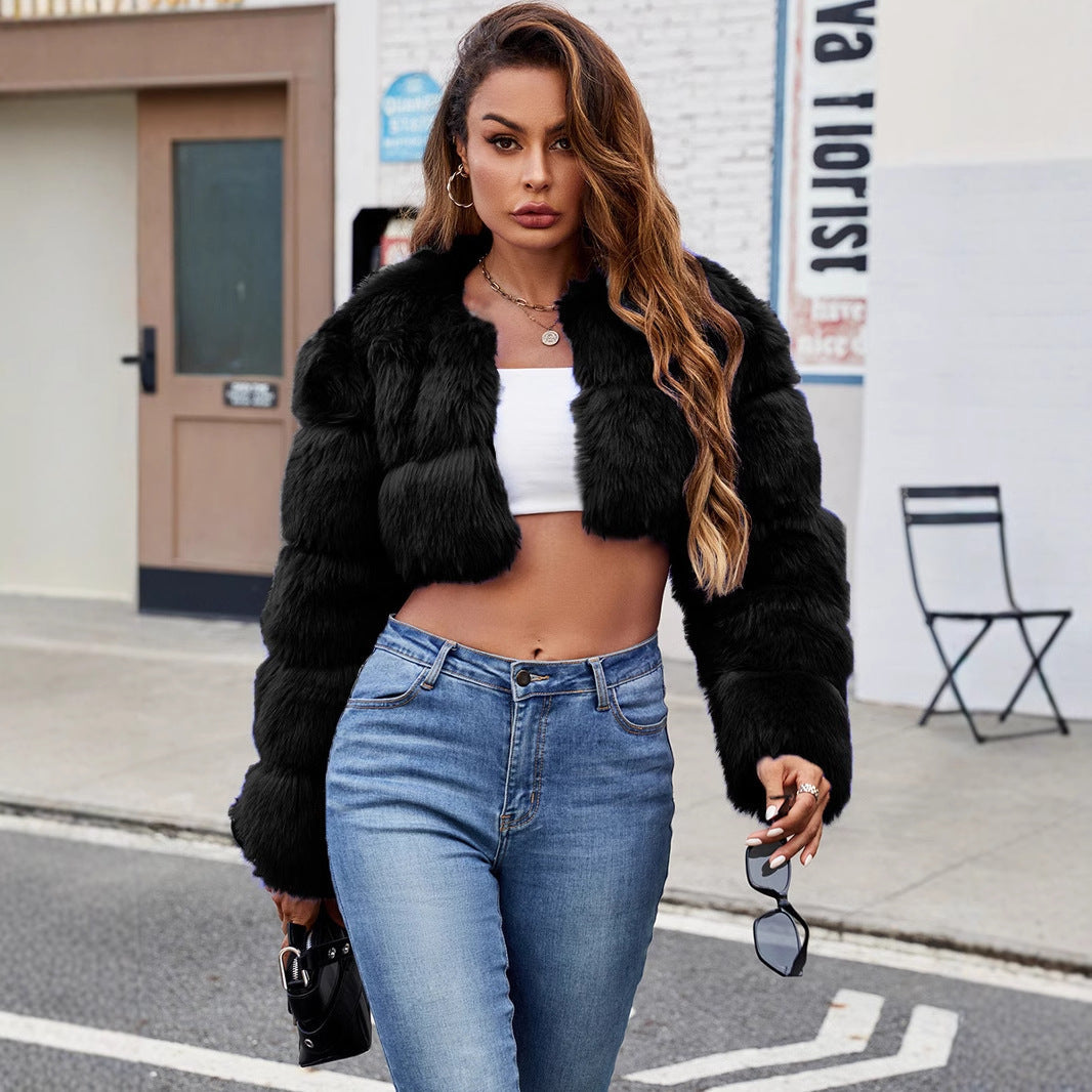 Kurze Damen Pelzjacke Luxus Style - BerlinGlamour