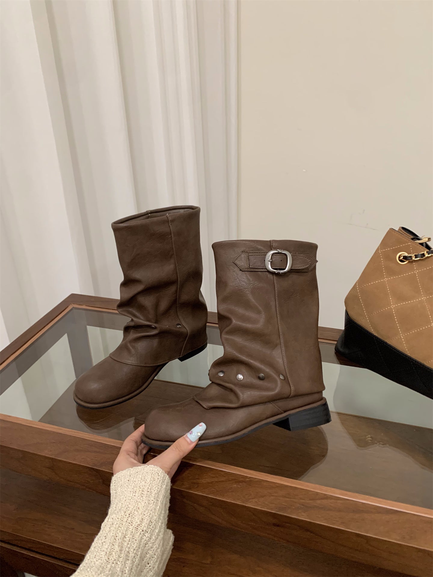 Damen Stiefel Elegant mit Faltenwurf und Druckknöpfen