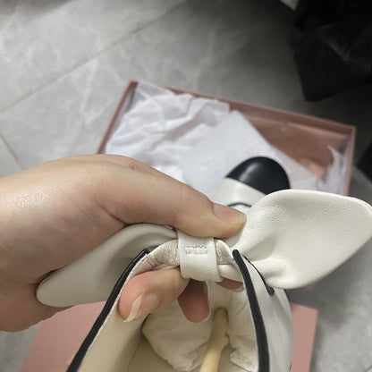 Damen Ballerinas Elegante Schleife Glanzoptik