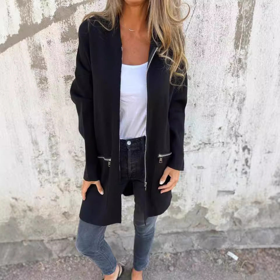 Stylische Damenjacke mit Kapuze Warm und Gemütlich