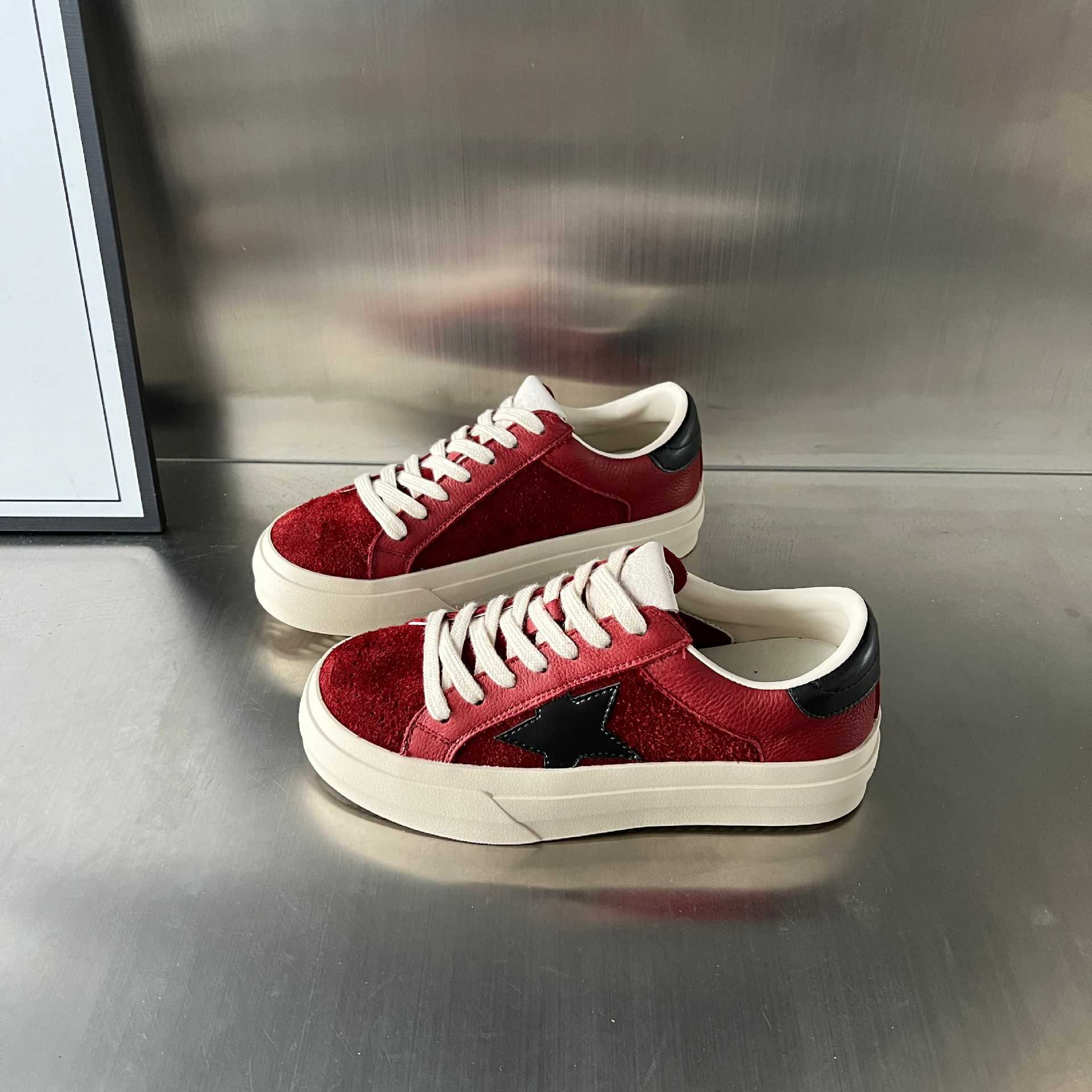 Damen Sneaker Sportlich Vegan Wildleder atmungsaktiv - BerlinGlamour
