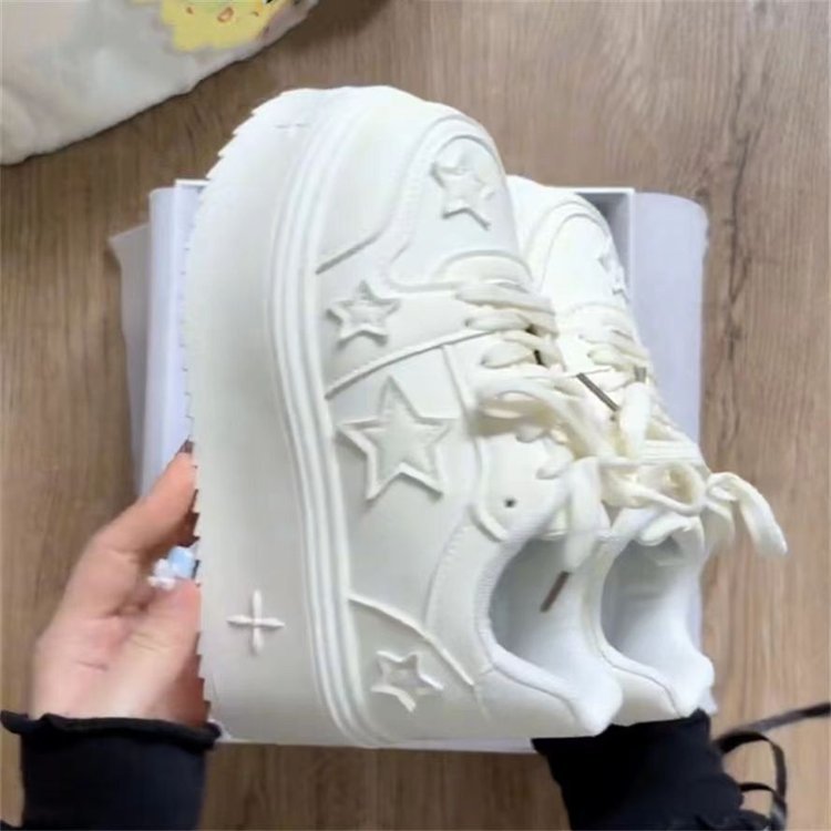 Damen Plateau Sneaker Sternen Muster Komfort Sohle - BerlinGlamour