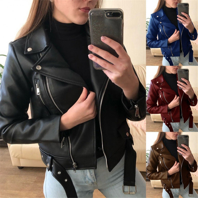 Lederjacke Damen Biker Stil mit Nieten und Zierbesatz - BerlinGlamour