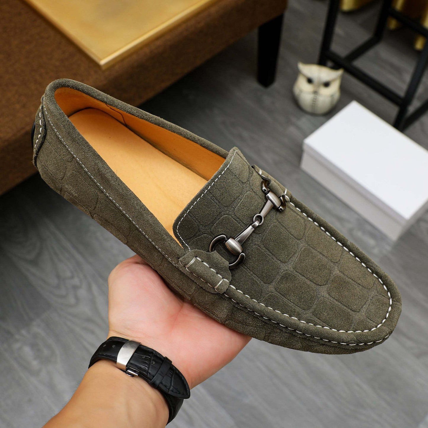 Damen Mokassin Wildleder Schuhe mit Ketten Detail Modern