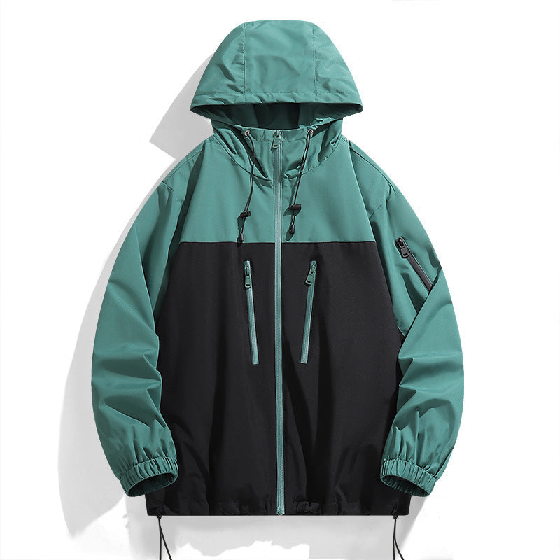 Herrenfunktionale Winddichtejacke mit stylischem Farbkontrast und praktischen Taschen BerlinGlamour für den modernen Online-Shop.