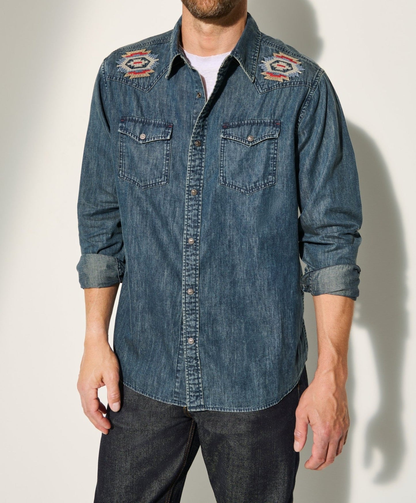 Herren Jeanshemden mit Stickdesign Modern Berlin Style