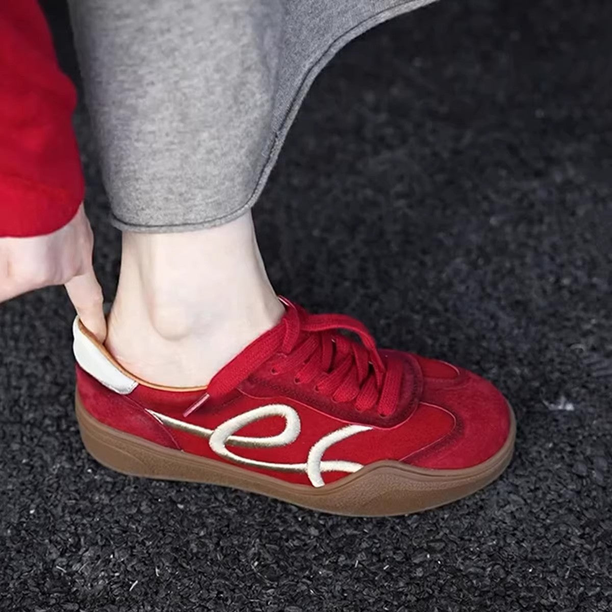 Damen Sneaker Bequem Schnürsystem Komfortsohle Sportlich - BerlinGlamour