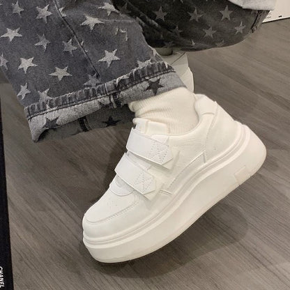 Damen Sneaker Sportlich Weite Sohle Elegantes Design