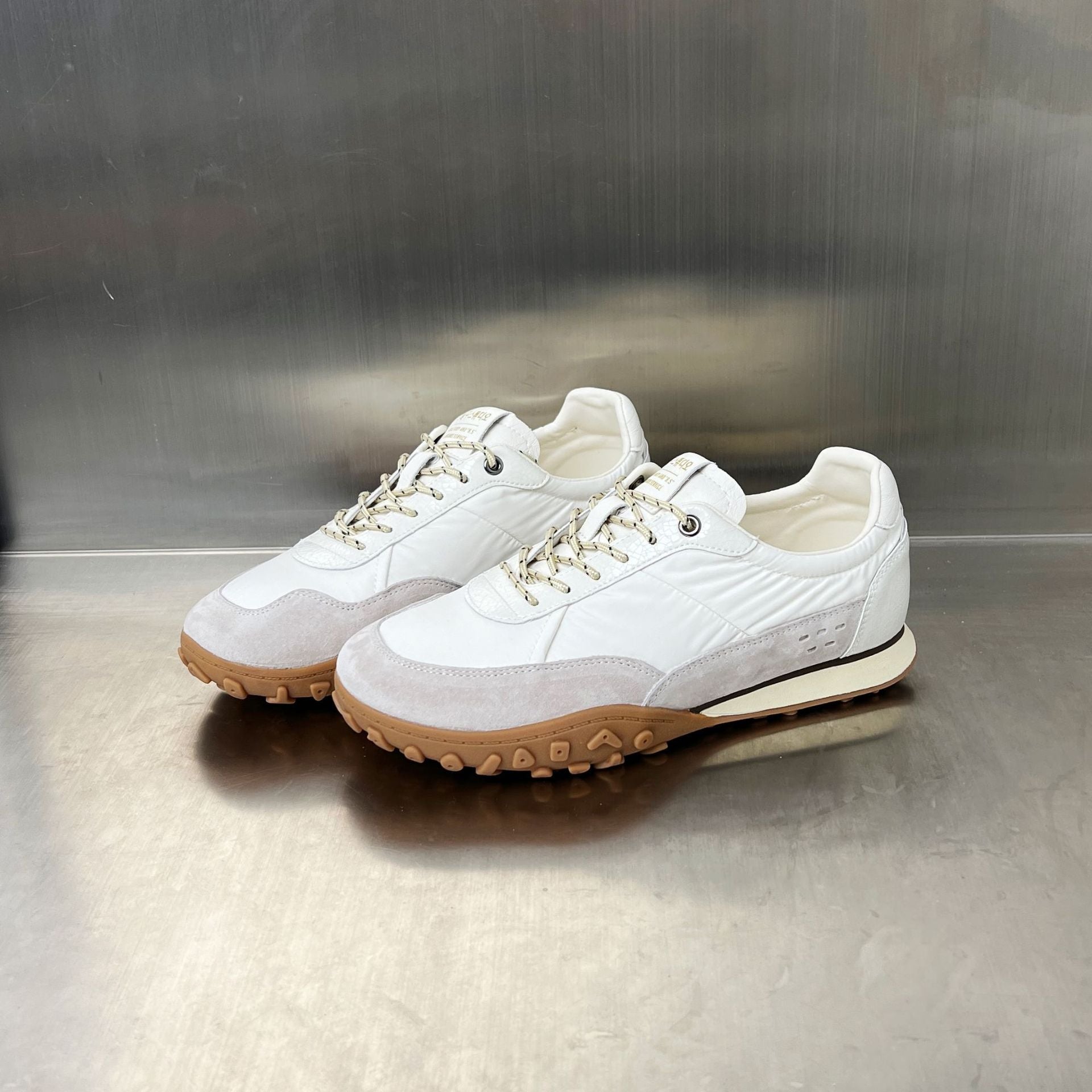 Damen Sneaker Sportlich Elegant mit Polster und Rutschfester Sohle - BerlinGlamour