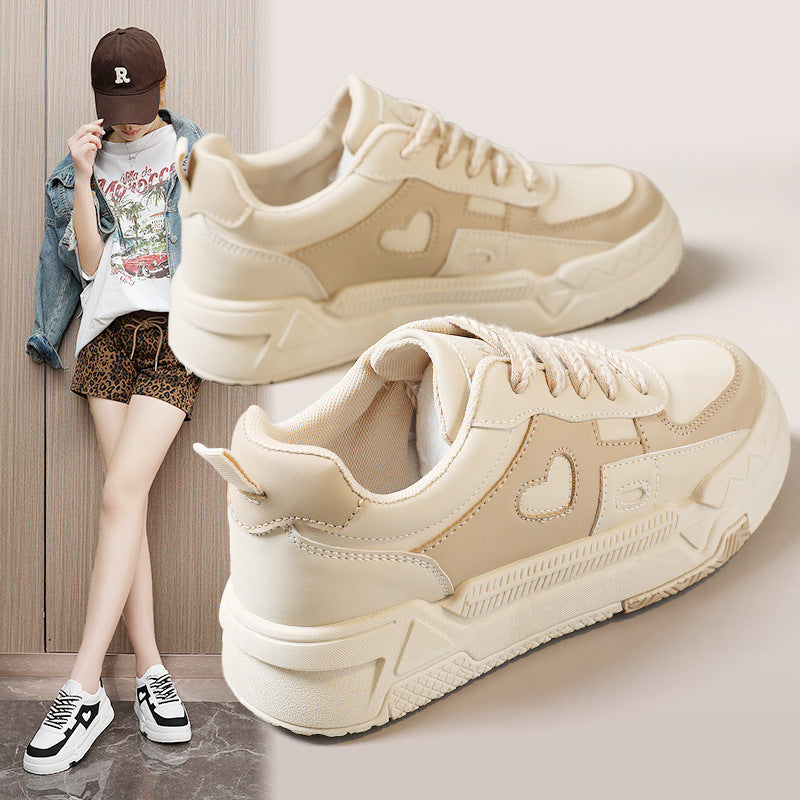 Damen Sneaker Chunky mit Herz Dekoration bequem - BerlinGlamour