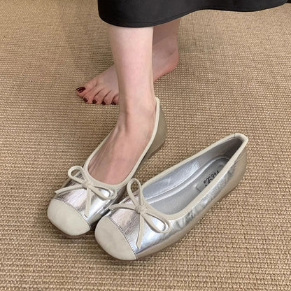 Damen Ballerinas Schimmernde Oberfläche mit Schleife - BerlinGlamour