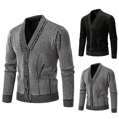 der neue Titel: Elegante Strickjacke mit V-Ausschnitt und feinem Kabelmuster BerlinGlamour - BerlinGlamour