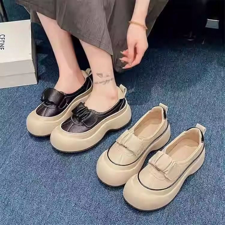 Damen Slipper mit dicker Sohle und Klettverschluss Komfortabel