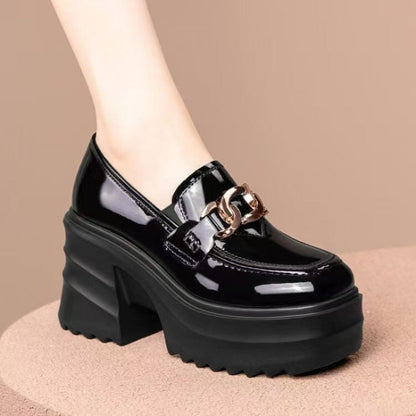 Damen Mules Schuhe Glänzend mit Ketten-DETAIL