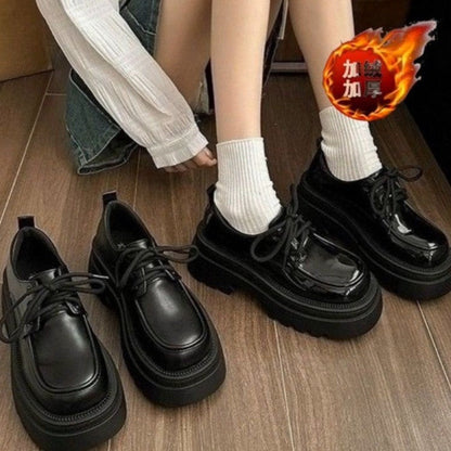 Damen Plateau Schuhe Schnürstiefel Glänzend Elegante Mode - BerlinGlamour