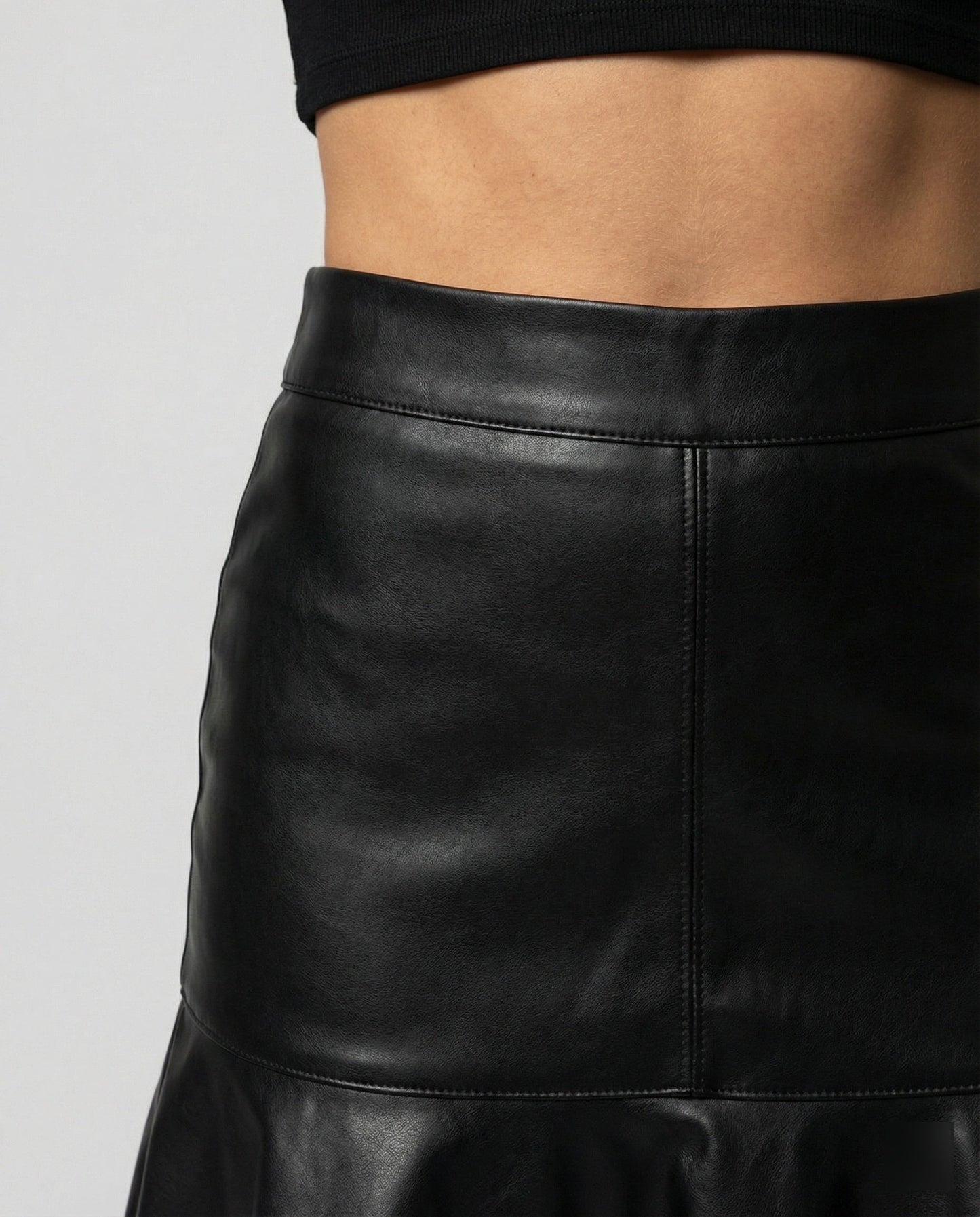 Kurzer Damen Minirock Kunstleder Schwarz Modisch