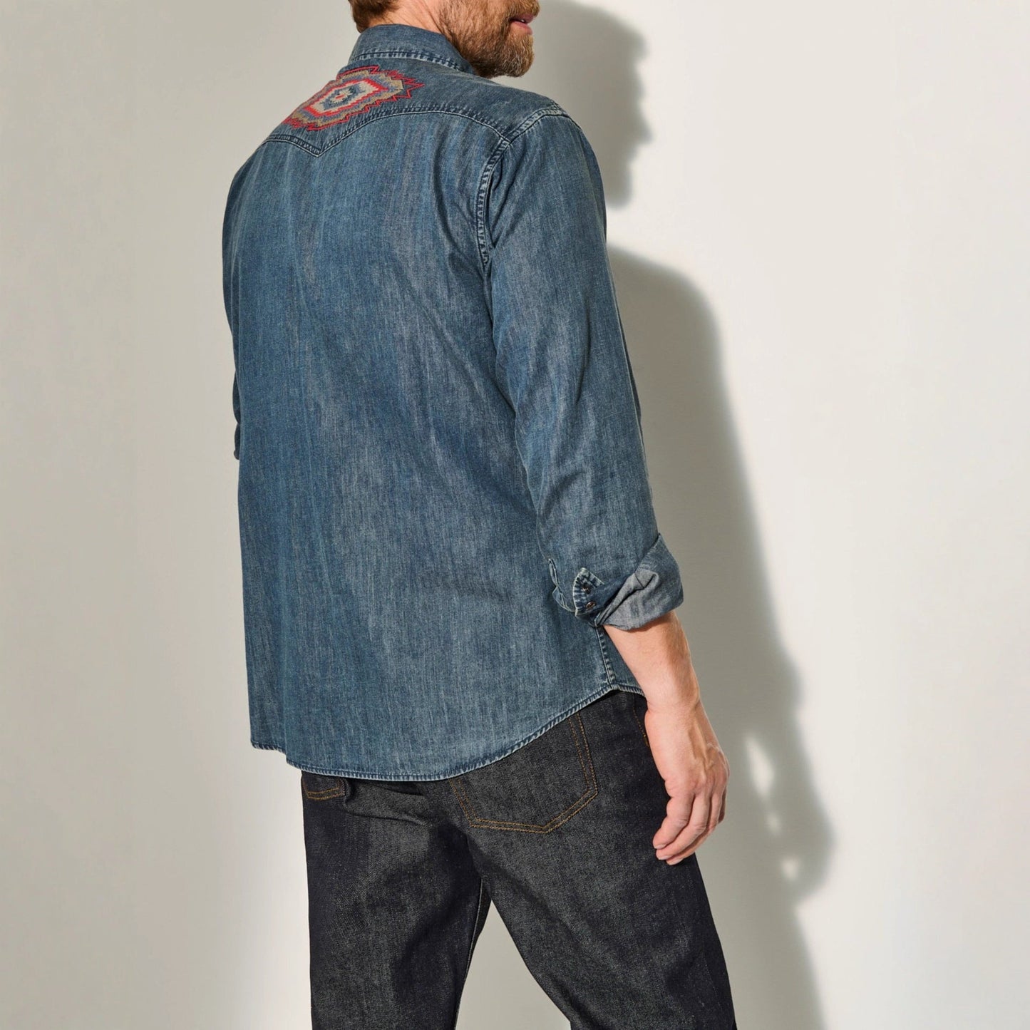Herren Jeanshemden mit Stickdesign Modern Berlin Style