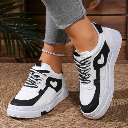 Damen Sneaker Modisch Herz Applikation
