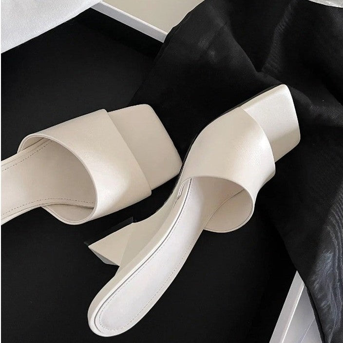 Damen Mules Offen mit Glitzer Obermaterial und Hochem Blockabsatz