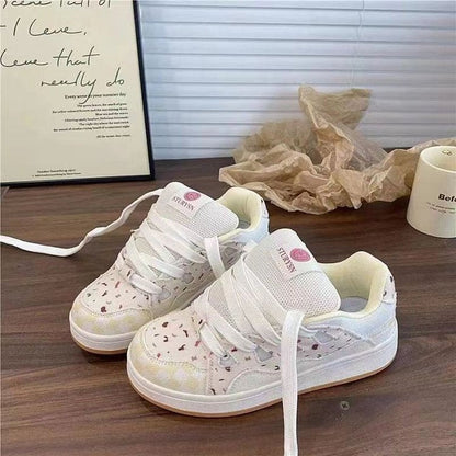 Damen Sneaker Sportlich Atmungsaktiv mit Blumenmotiv - BerlinGlamour