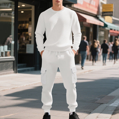 BerlinGlamour Sweatshirt und Cargohose Set - das ist der perfekte Begleiter für deinen nächsten Städttrip. Der lässige Sweatshirt ist aus hochwertigem Material gefertigt und bietet optimal