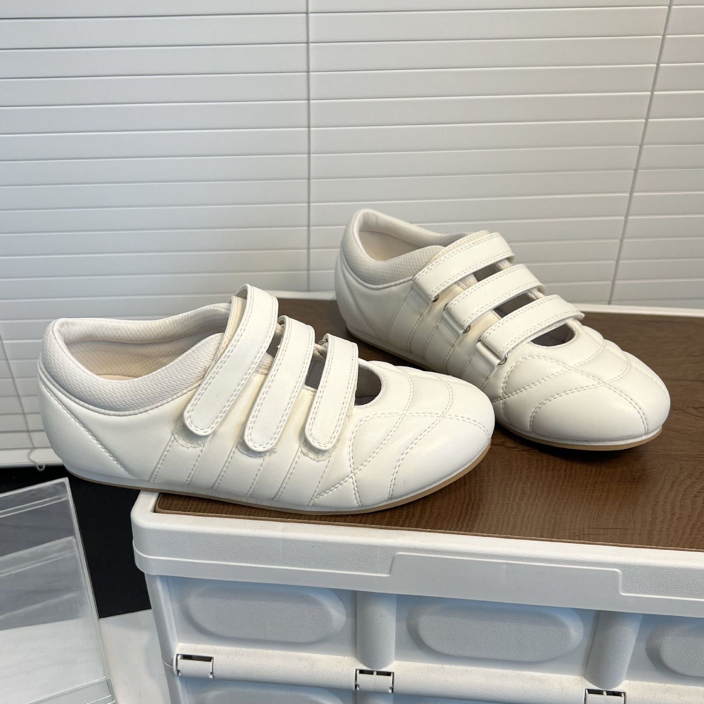 Damen Sneaker Atmungsaktiv Komfortabel mit Klettverschluss