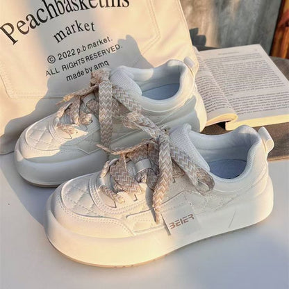 Damen Sneaker Quilted Design Fersenstabilität Modisch - BerlinGlamour