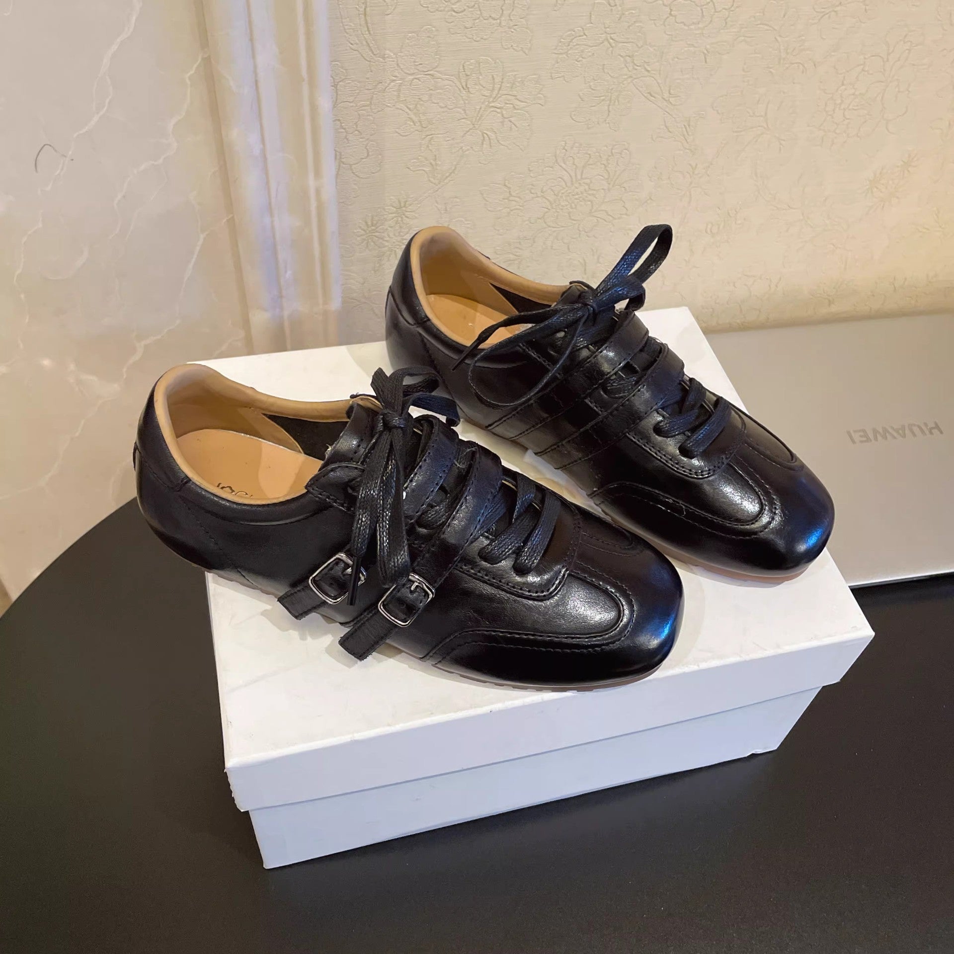 Damen Schnürschuhe Glänzend Leder Elegant Modisch - BerlinGlamour