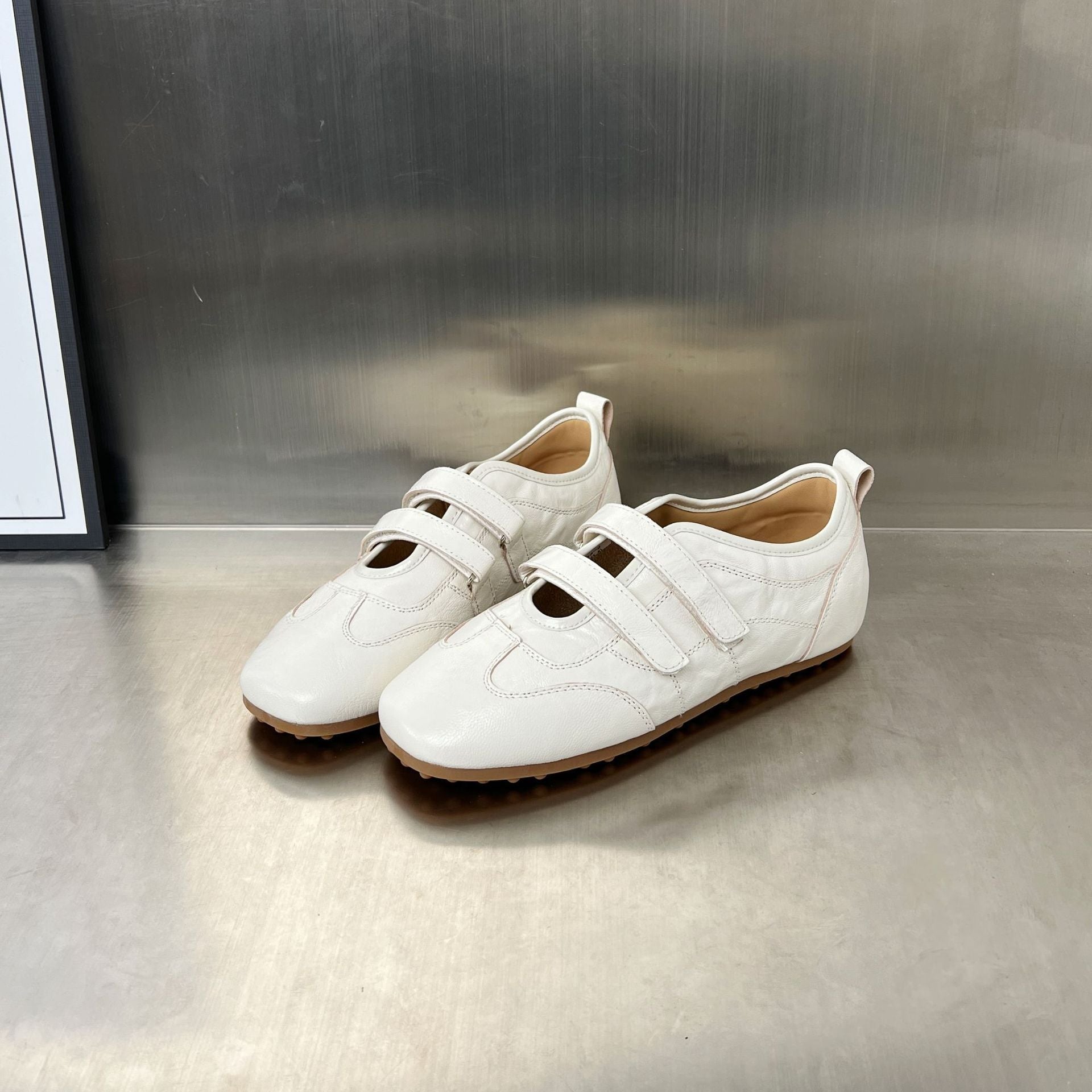 Damen Clogs Weich Bequem Verstellbar mit Klettverschluss - BerlinGlamour