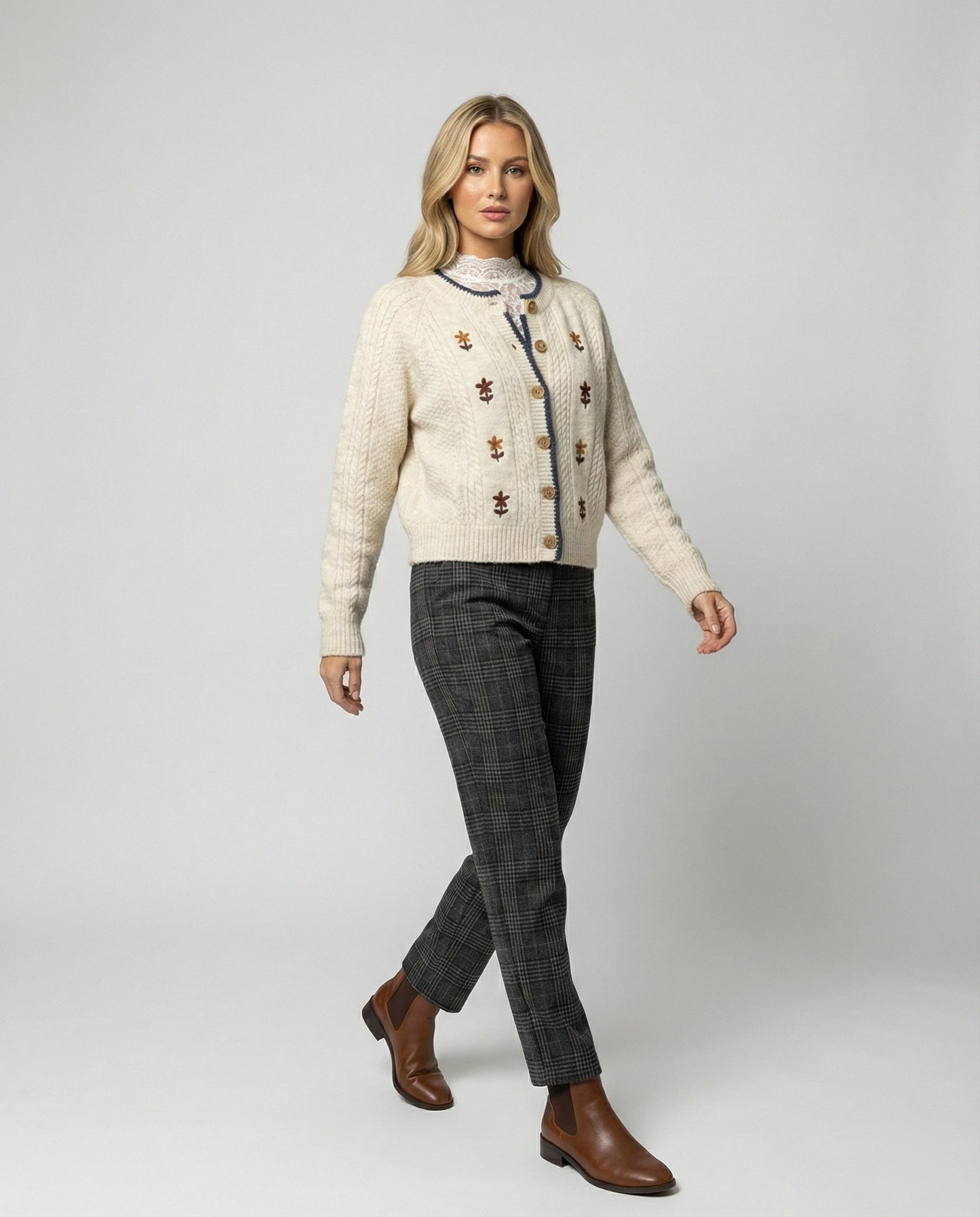 Damen Strickcardigan Weich mit Puffärmeln und Floralem Muster