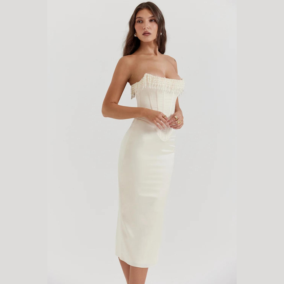 Trägerloses Midikleid Satin mit Perlen Dekor - BerlinGlamour