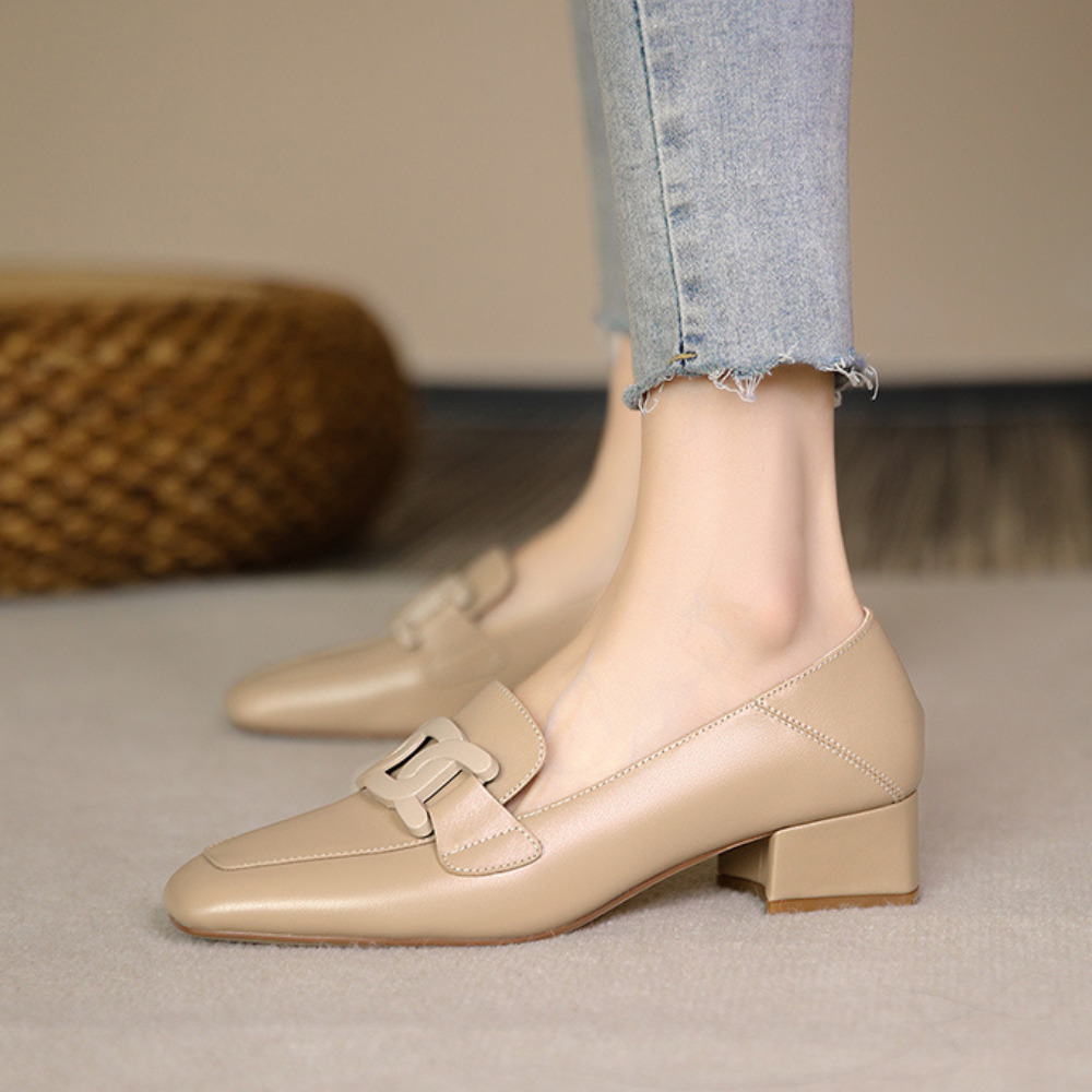 Orthopädische Hausschuhe für Damen: Komfort und Eleganz vereint