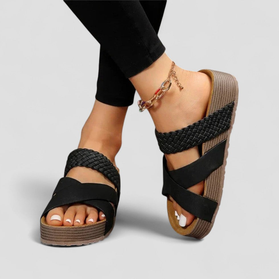 Orthopädische geflochtene Slip-On-Plateau-Sandalen 2
