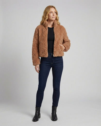 Kuschelige Teddyjacke Zimtbraun Cropped Schnitt - BerlinGlamour
