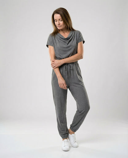 Damen Jumpsuit Bequem mit Kragen und Gummizug Casual - BerlinGlamour
