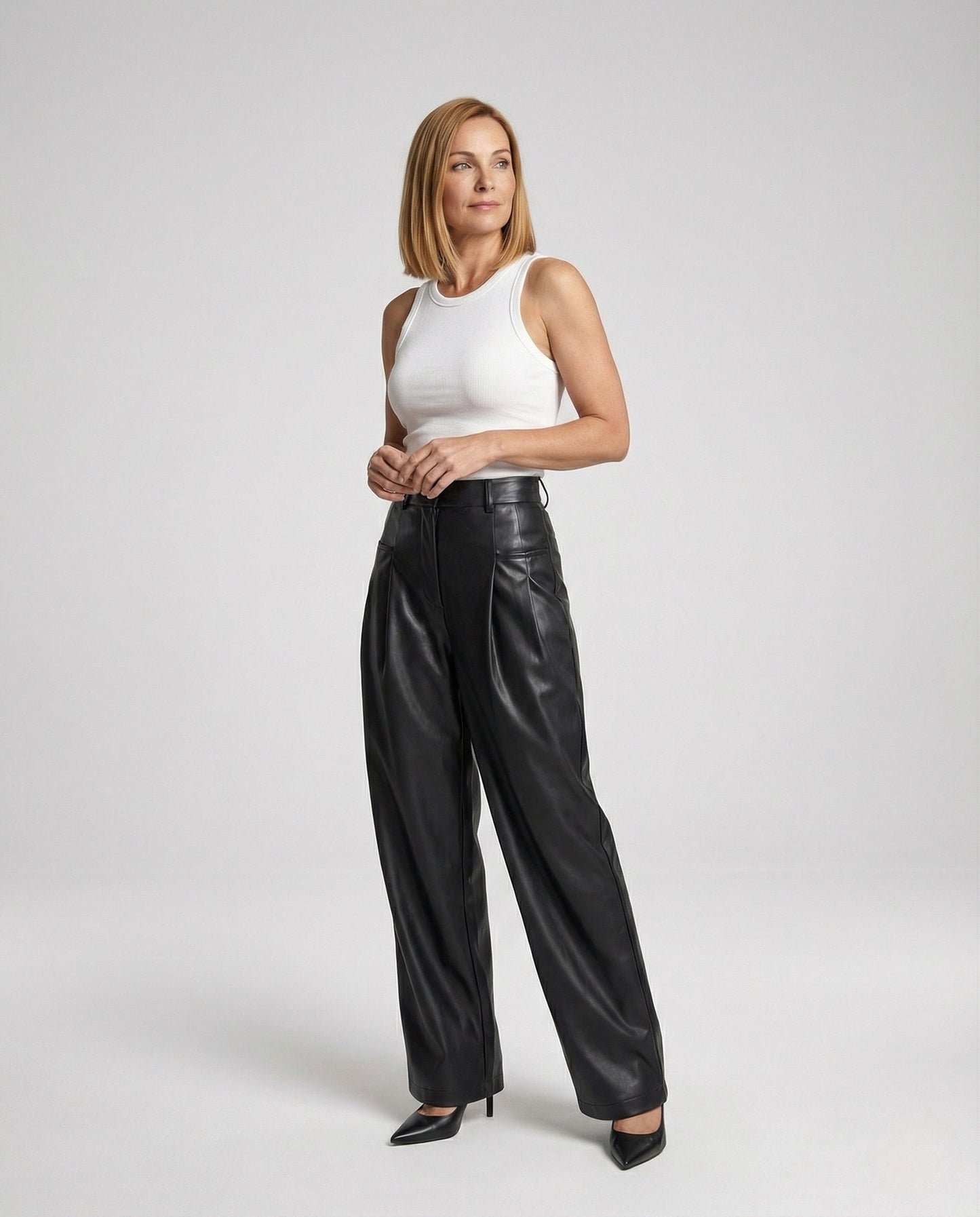 Damen Kunstleder Hose Weitbein Schwarz - BerlinGlamour