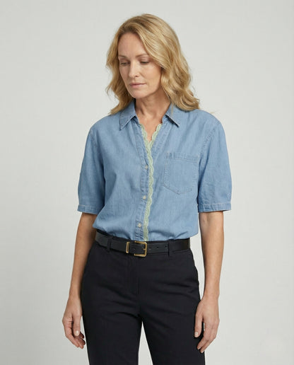 Damen Bluse mit Spitze Blumenmuster Chic - BerlinGlamour