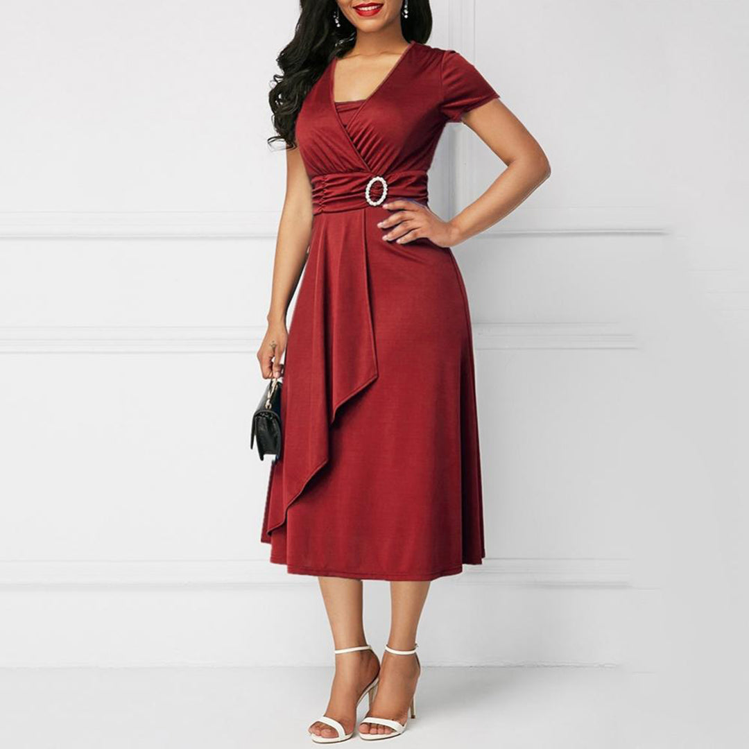Ulrika: Ein elegantes Midikleid