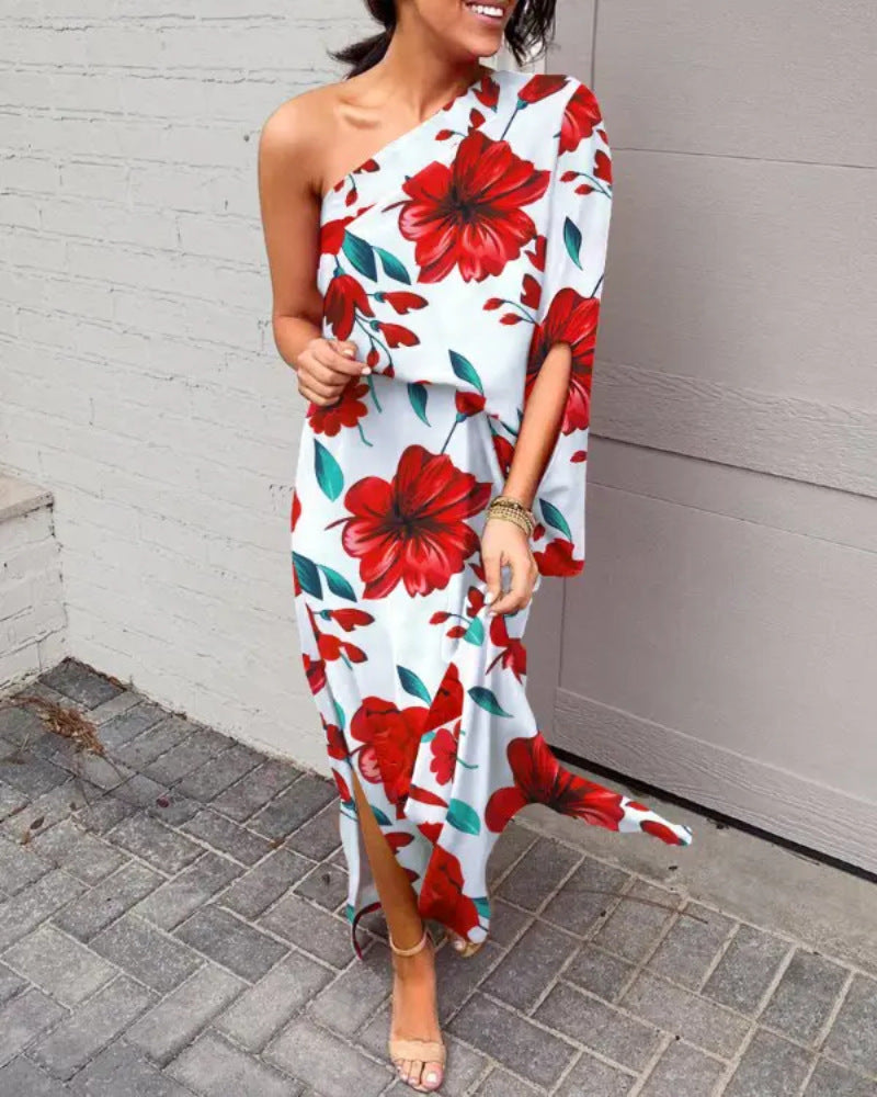 Sexy, schräg geschnittenes Kleid von Katharina mit freizügigen Schultern