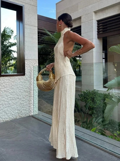 Eleganter Damen-Zweiteiler mit Neckholder und Weite Hose