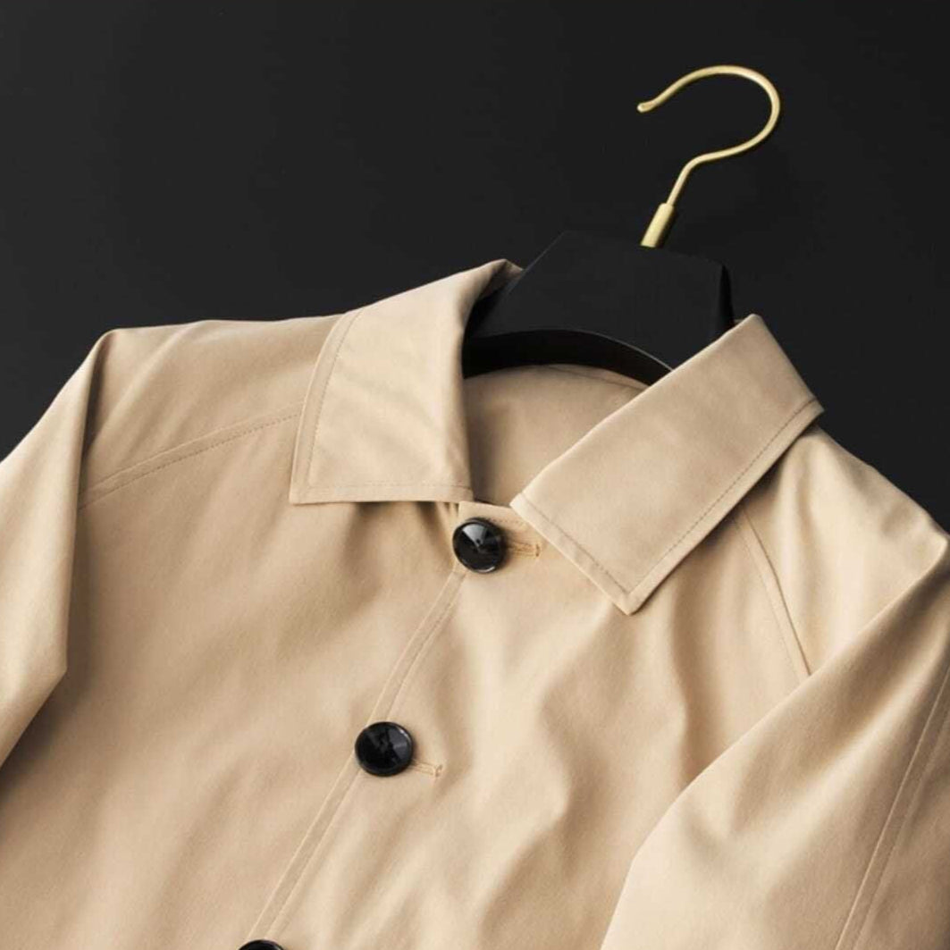 Klassischer Trenchcoat Damen Modern Elegant