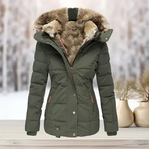 Schlichtes, stilvolles Winterkleid von BerlinGlamour