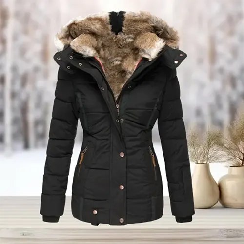 Schlichtes, stilvolles Winterkleid von BerlinGlamour