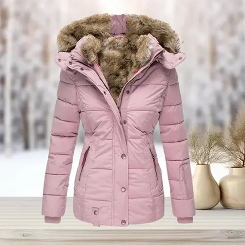 Schlichtes, stilvolles Winterkleid von BerlinGlamour