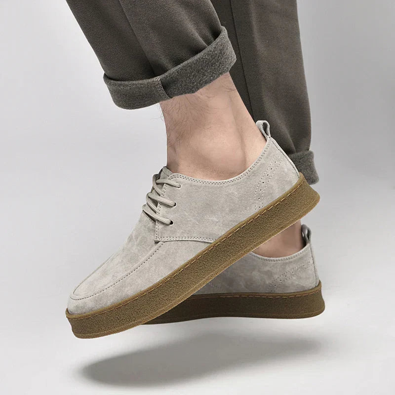 Elegante Herrenschuhe aus Wildleder Braun
