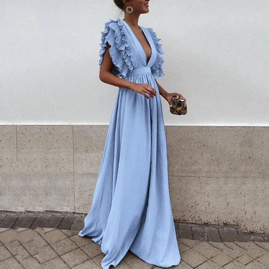Elegantes Kleid von Katharina mit gerafften Ärmeln und V-Ausschnitt