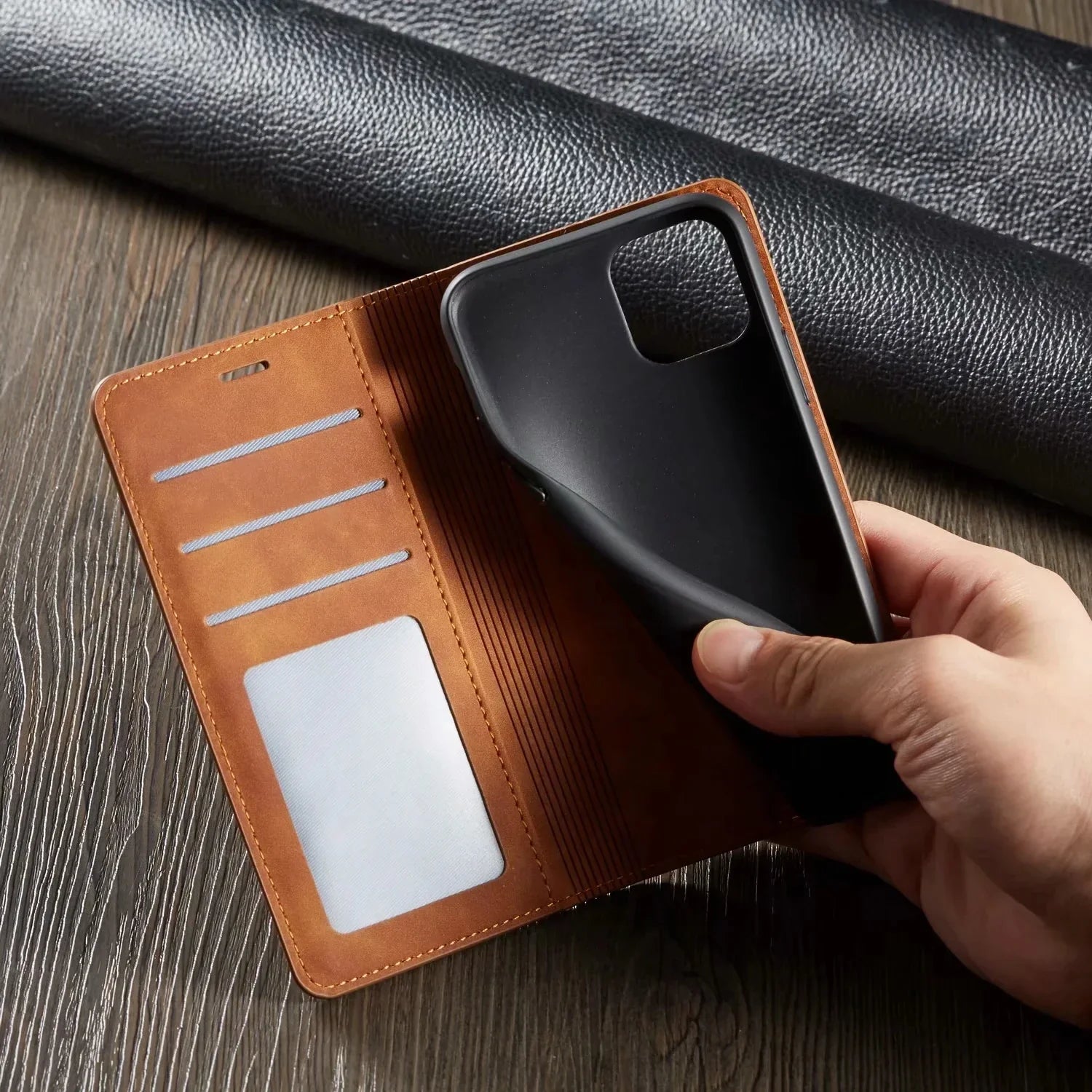 Leder iPhone Hülle Magnetisch Stilvoll Schwarz - BerlinGlamour