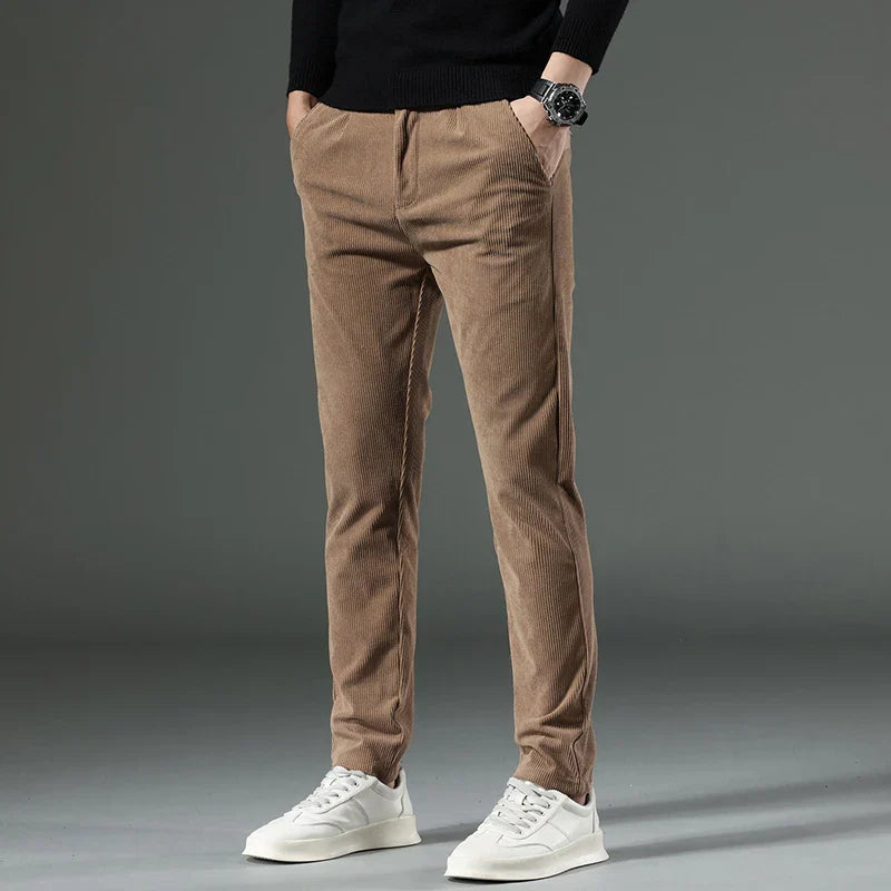 Herren Chino Hose Khaki Modern - BerlinGlamour